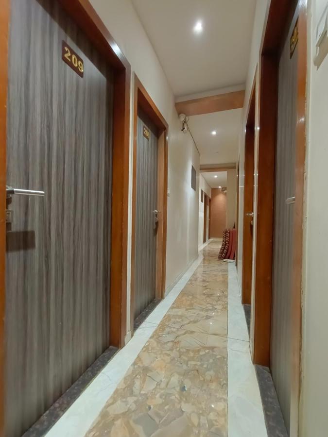 מומביי Hotel Time Gold Near Domestics Airport מראה חיצוני תמונה
