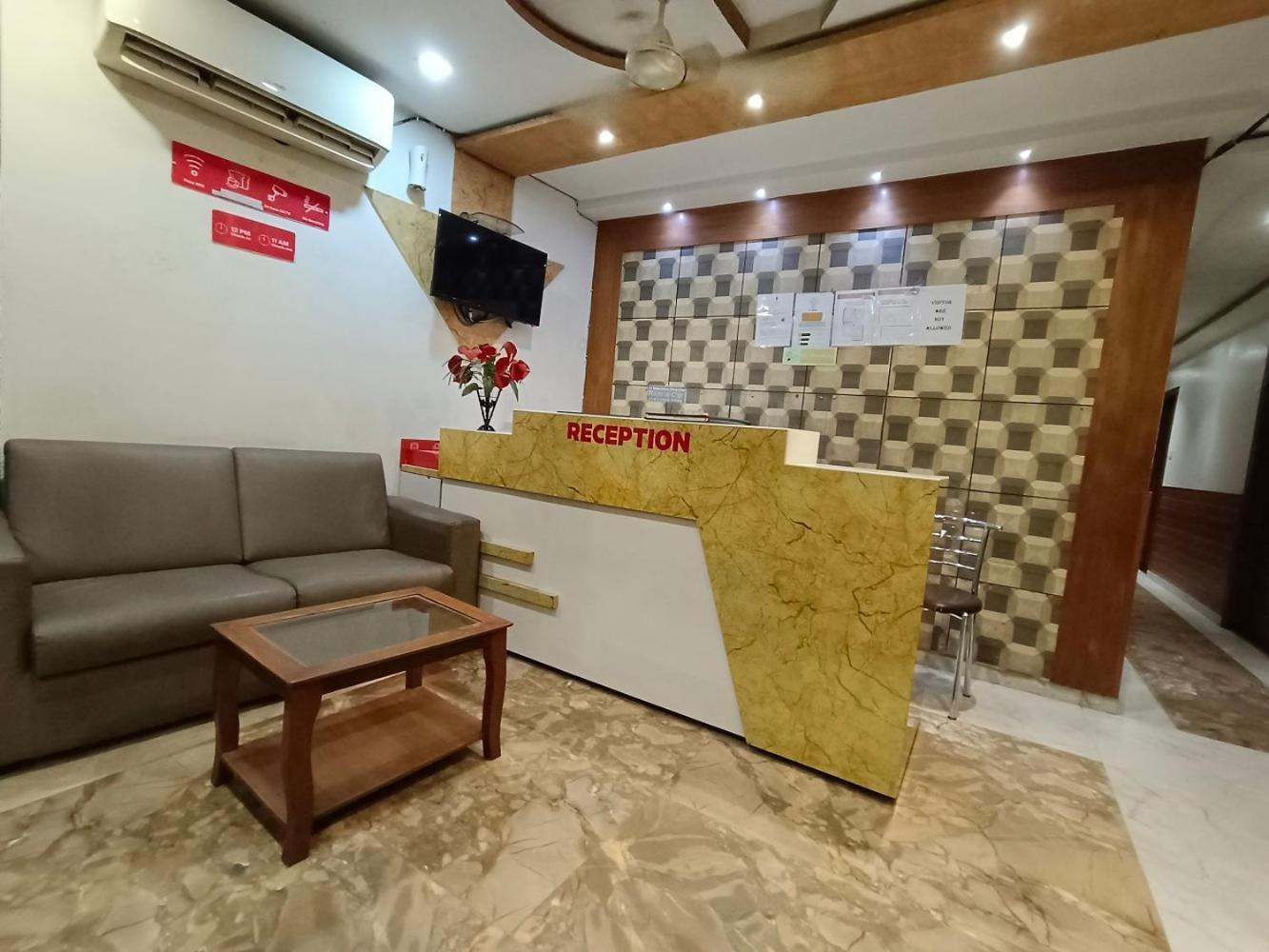 מומביי Hotel Time Gold Near Domestics Airport מראה חיצוני תמונה